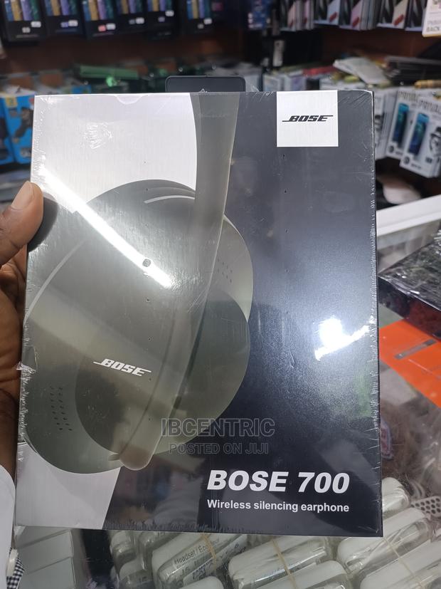 Bose 700 Wireless Headset · Photo 1
