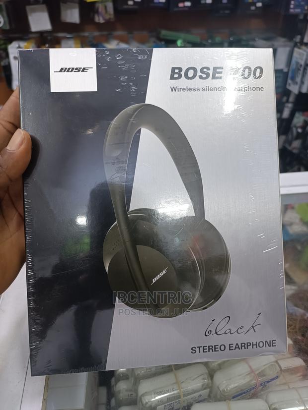 Bose 700 Wireless Headset · Photo 2