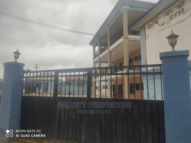 37bdrm House With 10 Shops for Sale in Kenyase · Photo 6