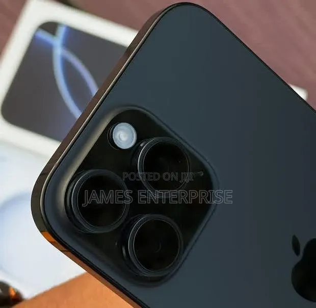 New Apple iPhone 16 Pro Max 1 TB Black · Photo 1