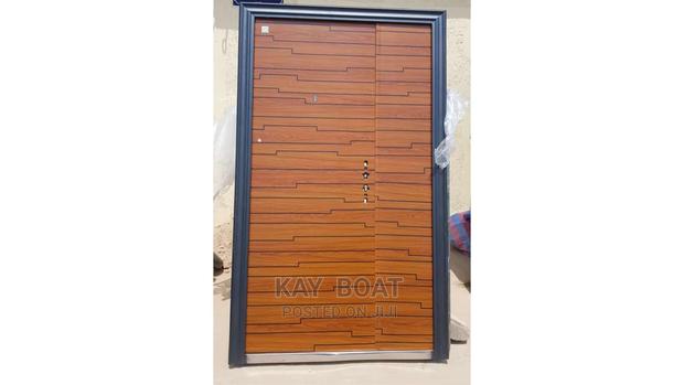 Heavy Brown Door · Photo 1