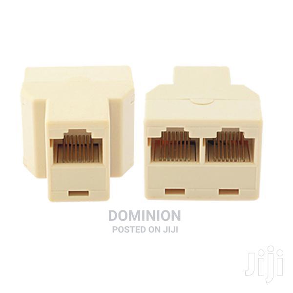 2 Ways Rj45 Network Splitter/ Coupler · Photo 1