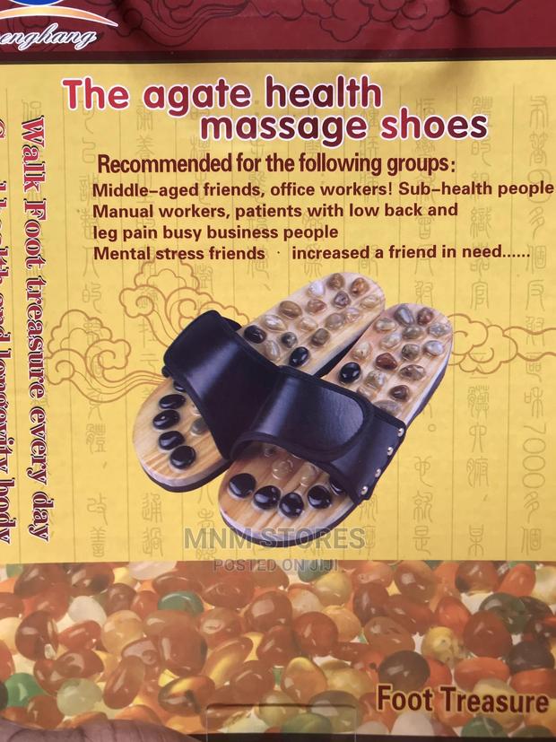 Stone Massaging Slippers · Photo 2