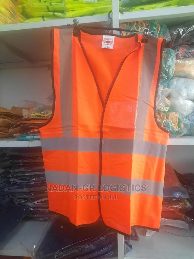 Orange/Green ( Taha) Reflective Vests · Photo 1
