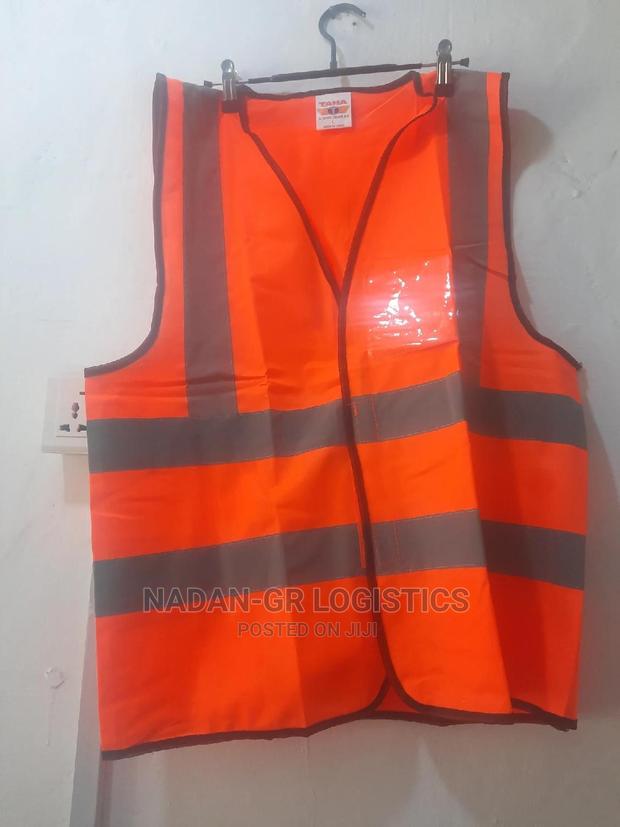 Orange/Green ( Taha) Reflective Vests · Photo 3