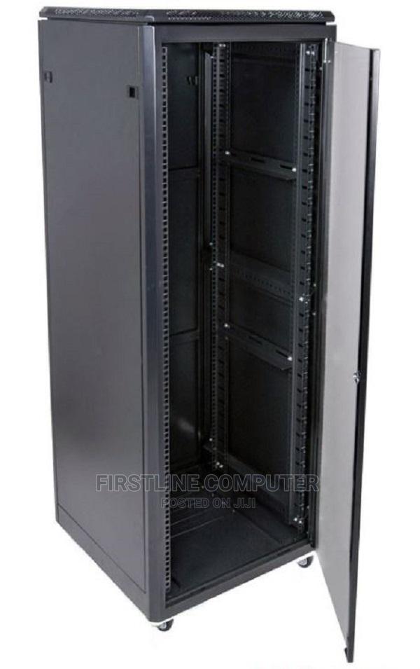 Network Floor Cabinet · Photo 1