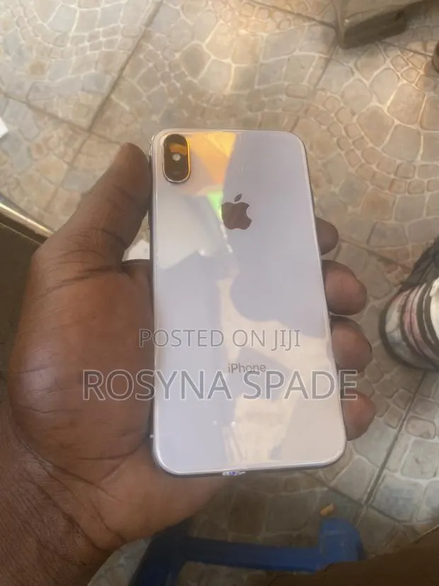 Apple iPhone X 256 GB White · Photo 1