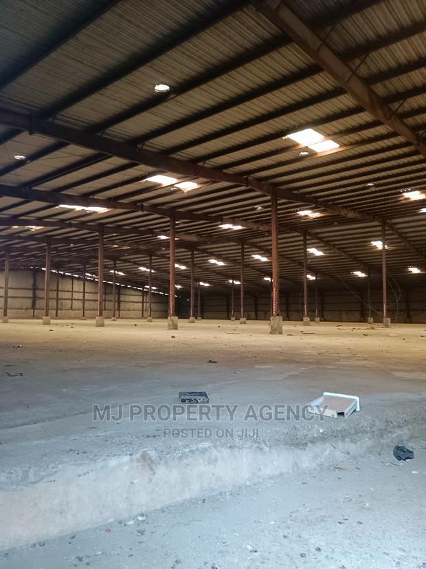 10000sqm Warehouse · Photo 6