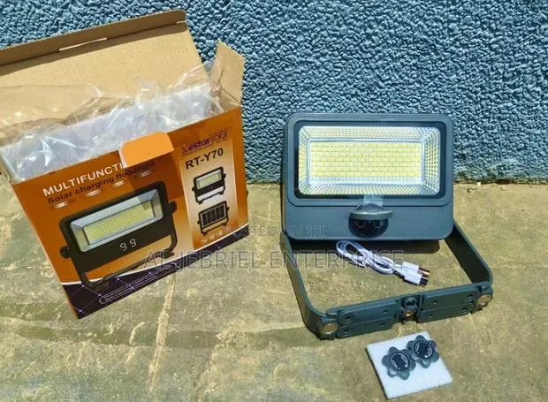 Portable Solar Floodlight · Photo 1