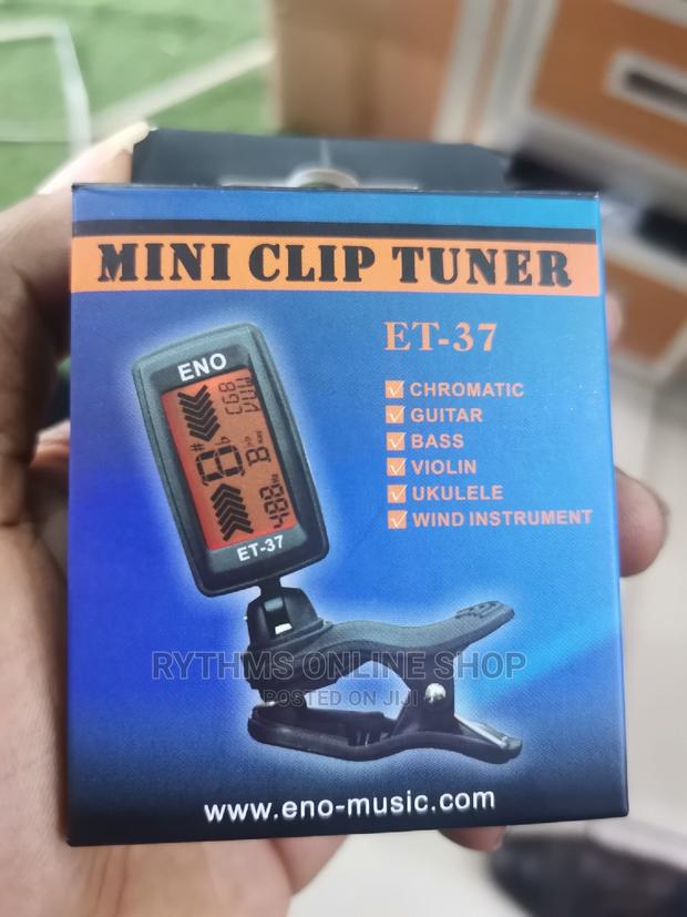 Chromatic Guitar Tuner · Photo 5