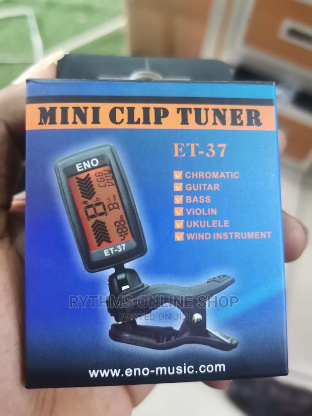 Chromatic Guitar Tuner · Photo 1