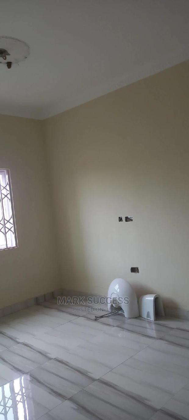 4bdrm Duplex in Kasoa for sale · Photo 2
