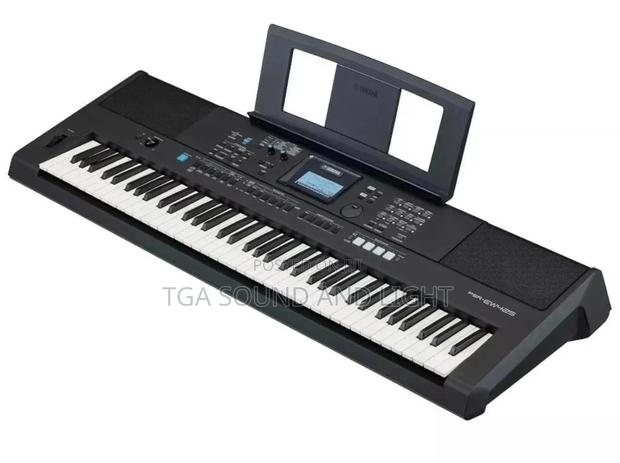 Psr Ew425 76-key Touch Sensitive Keyboard · Photo 2