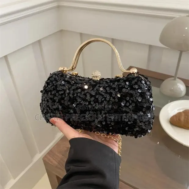 Cute Classy Clutch Purse Body Bag · Photo 1