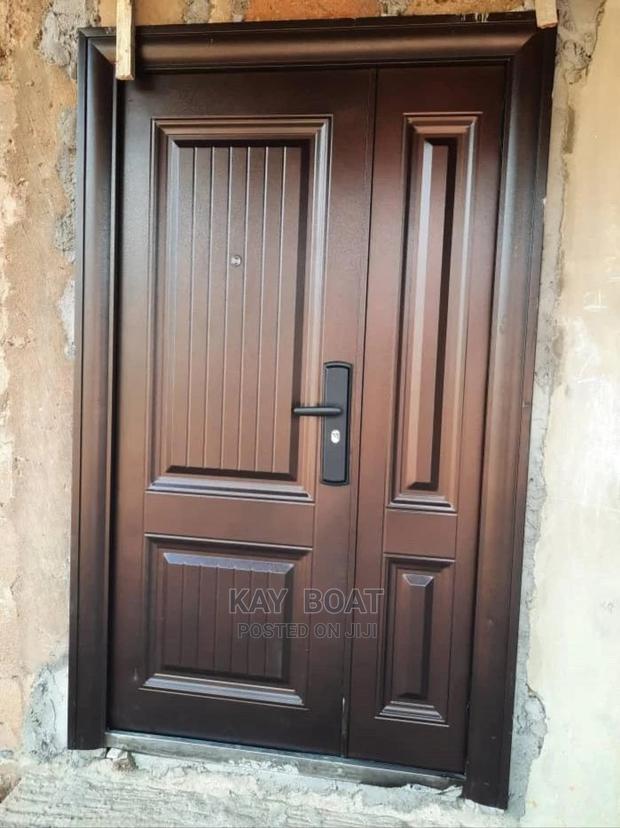 Brown One and Half Door Available With All Accessories · Photo 1