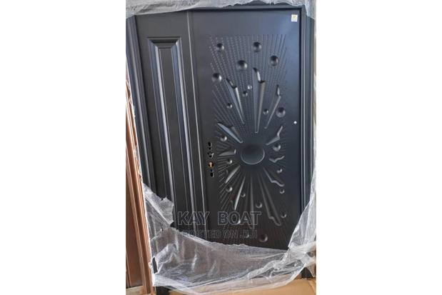 Strong Decent Black Door With All Accessories Available · Photo 1