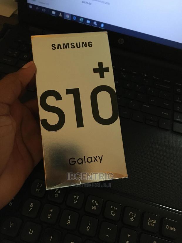 Samsung S10+ Type C Charger · Photo 3