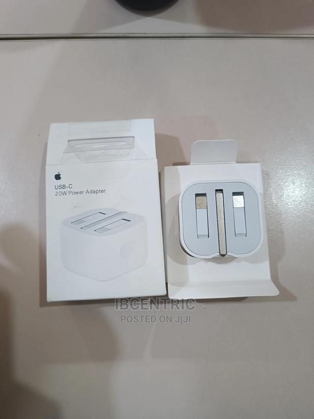Apple USB C Adapter · Photo 2