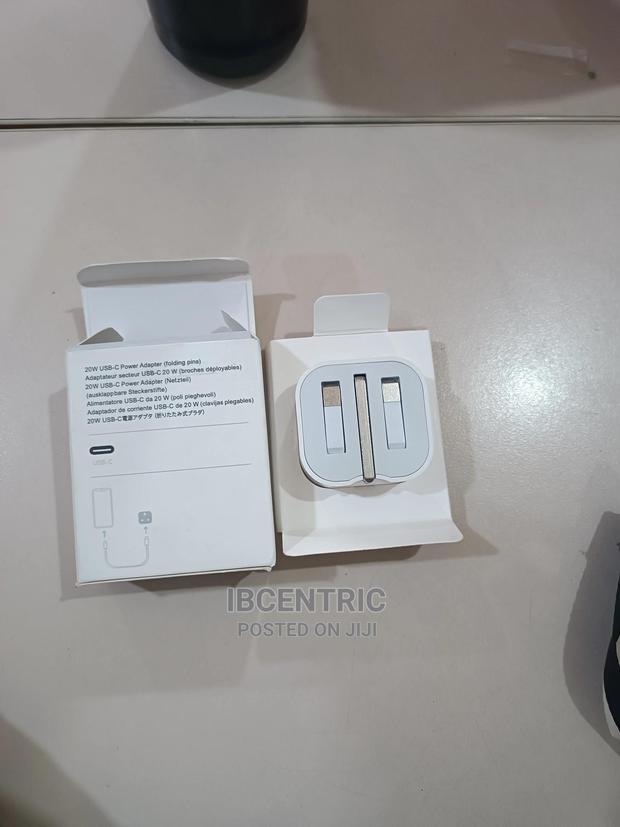 Apple USB C Adapter · Photo 5