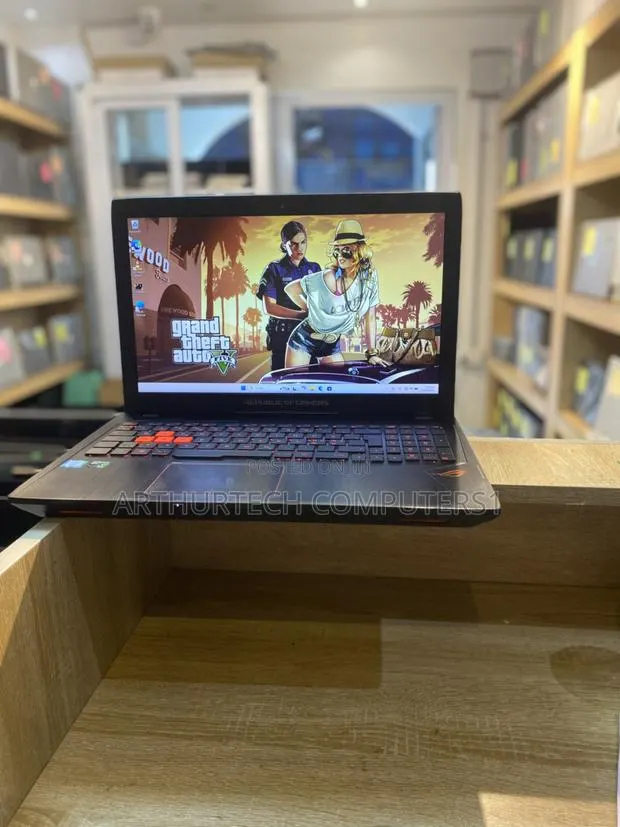 Laptop Asus ROG Strix GL503 16GB Intel Core i7 HDD+SSD 256GB · Photo 1