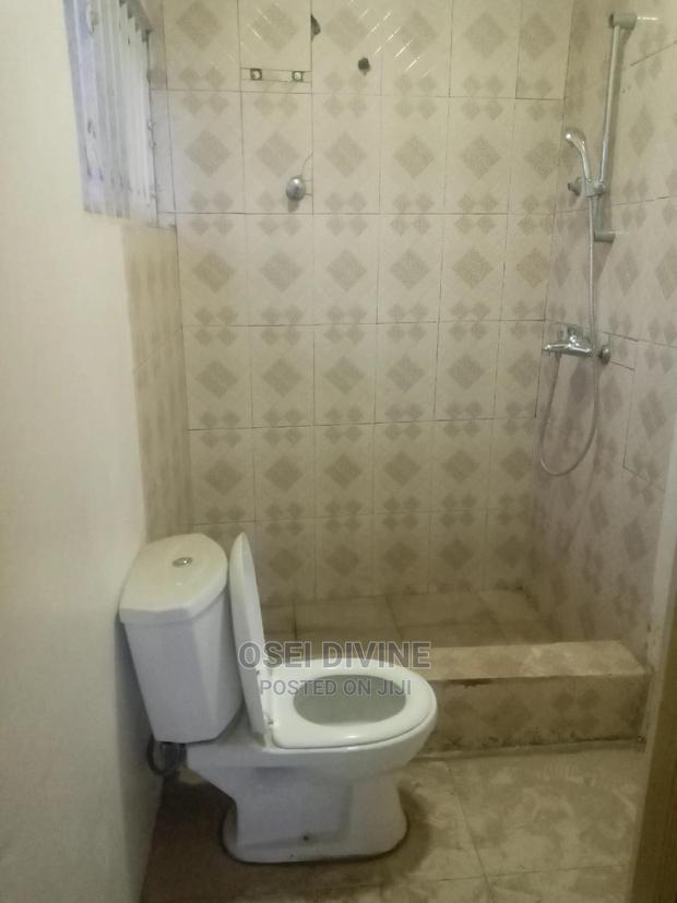 Very Neat 2-Bedrooms Apartment Dansoman · Photo 3
