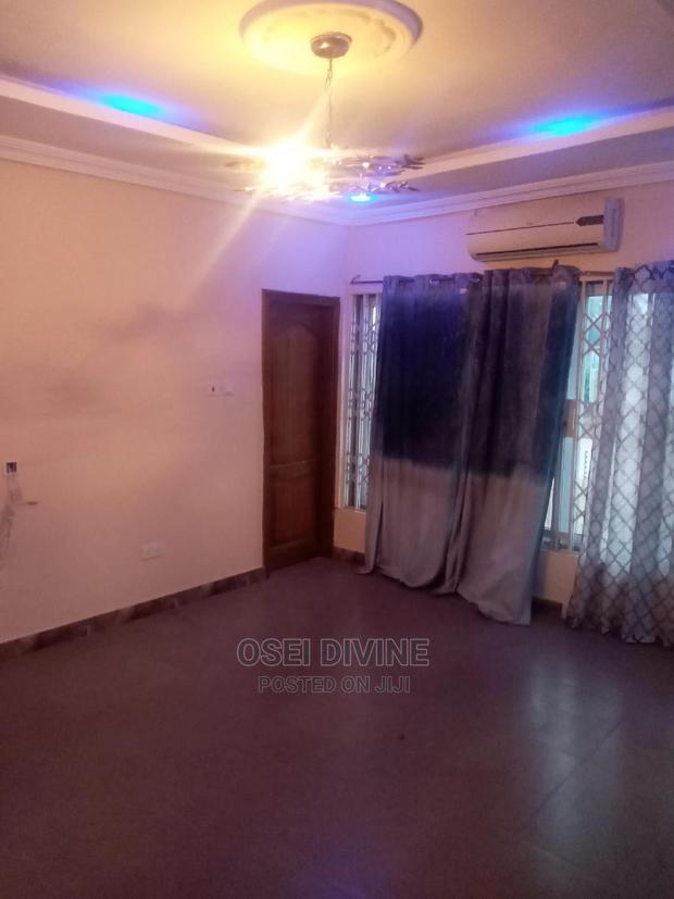 Very Neat 2-Bedrooms Apartment Dansoman · Photo 5