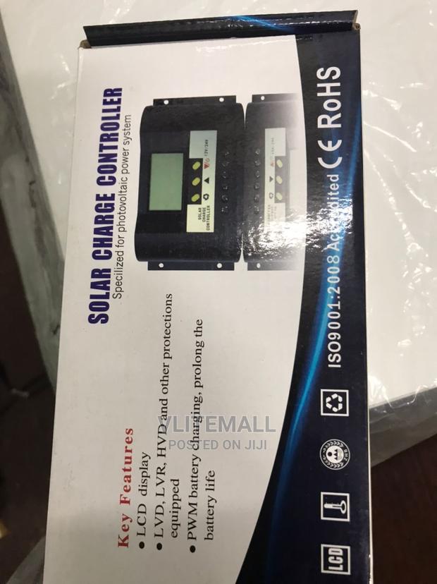 Solar Charge Controller 30A · Photo 1