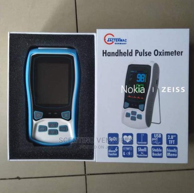 Handheld Pulse Oximeter · Photo 2