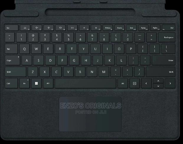 Microsoft Surface Pro 8 9 Signature Keyboard With Pen Slot · Photo 2