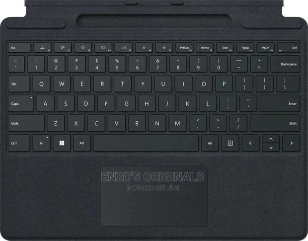 Microsoft Surface Pro 8 9 Signature Keyboard With Pen Slot · Photo 4
