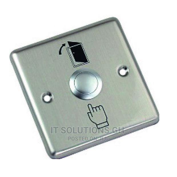 Digital Golmar Stainless Steel Exit Button · Photo 1