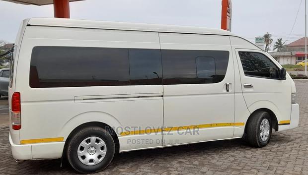 Car Rentals Rent Minivans for Tours, Business Trips, Trips · Photo 1