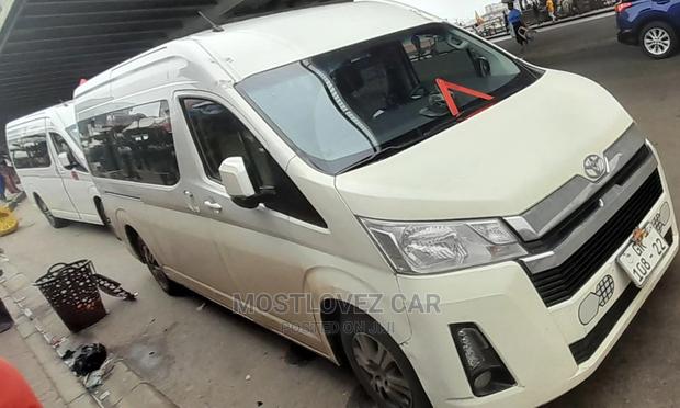 Car for Rent Toyota Hiace Buses for Rent in Ghana Weddings · Photo 4