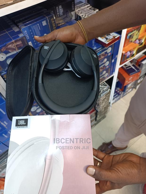 JBL Wireless Headphone · Photo 1