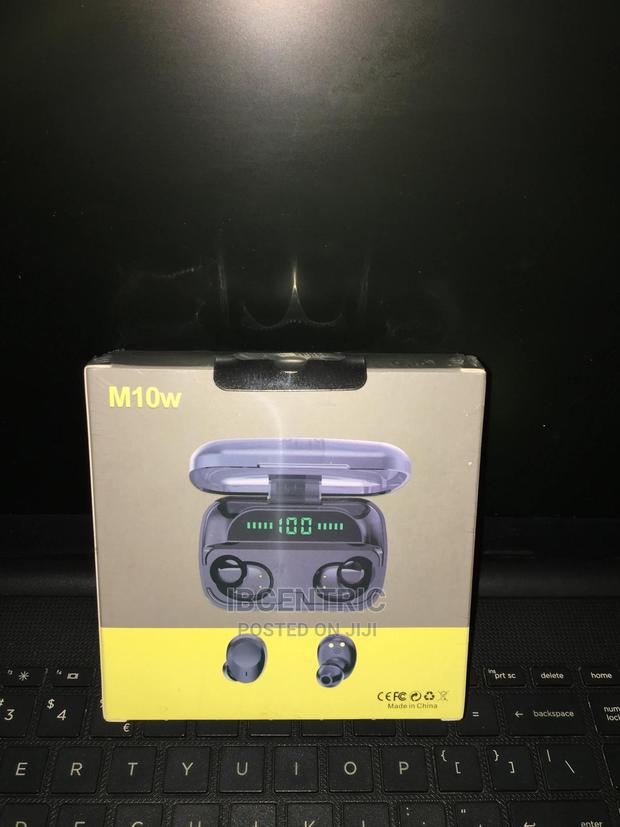 Sunton M10W Wireless Bluetooth Earbuds With Power Bank · Photo 3