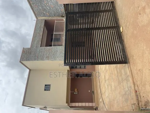 3bdrm Duplex in Oyarifa for rent · Photo 1