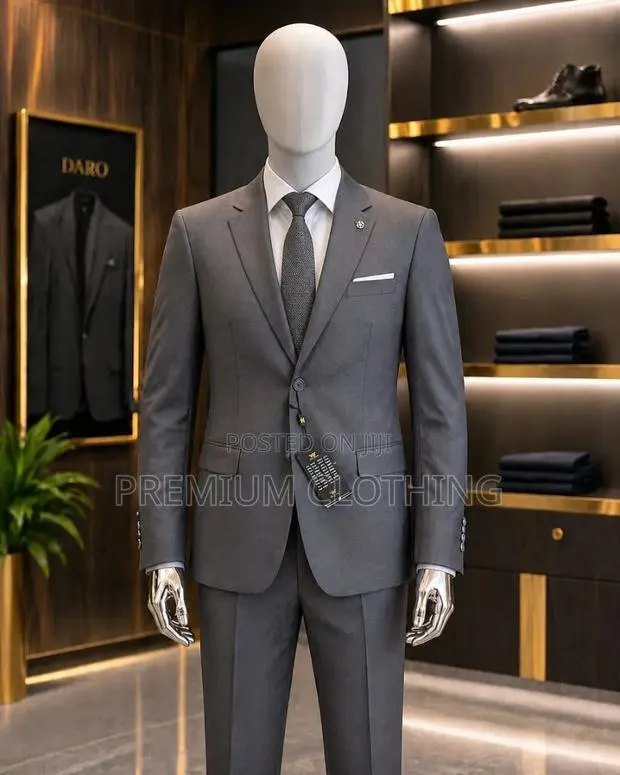 Best Match Classic Suit · Photo 1