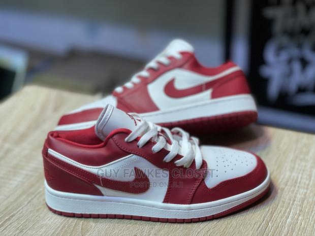 Air Jordan 1 Low · Photo 3