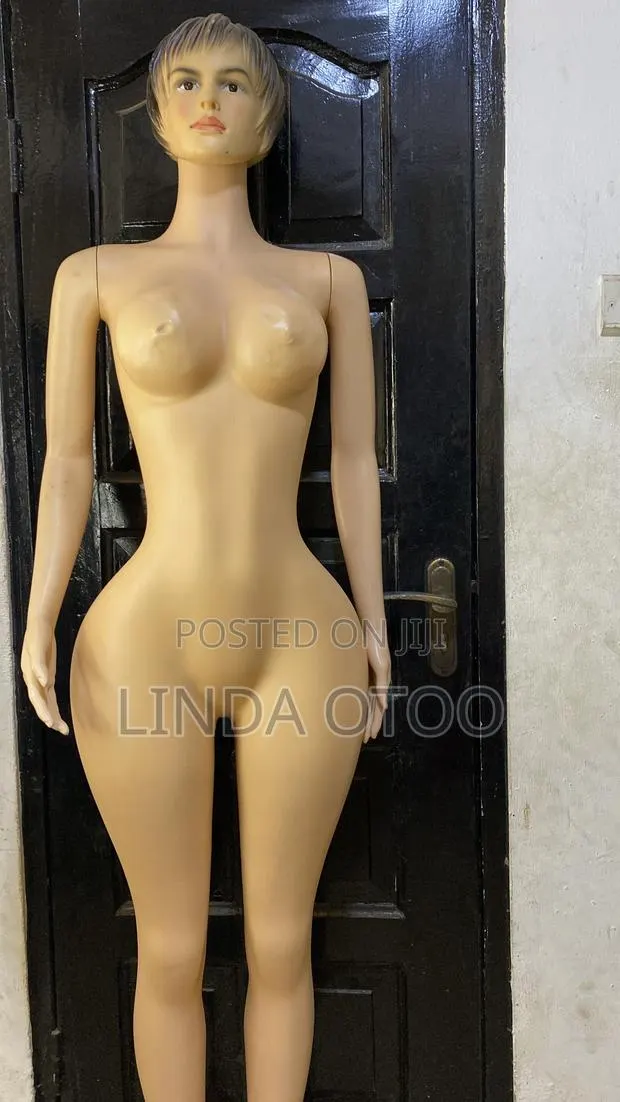 Slightly Used Maniquine for Sale at a Cool Price,4 Available · Photo 1