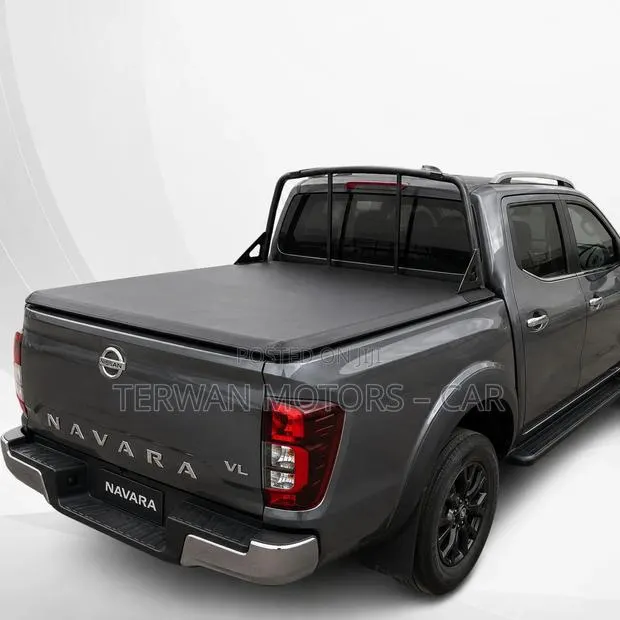 Premium Leather Pickup Truck Bed Cover for Nissan Navara / Frontier · Photo 1