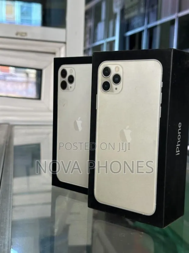 New Apple iPhone 11 Pro Max 64 GB Black · Photo 1