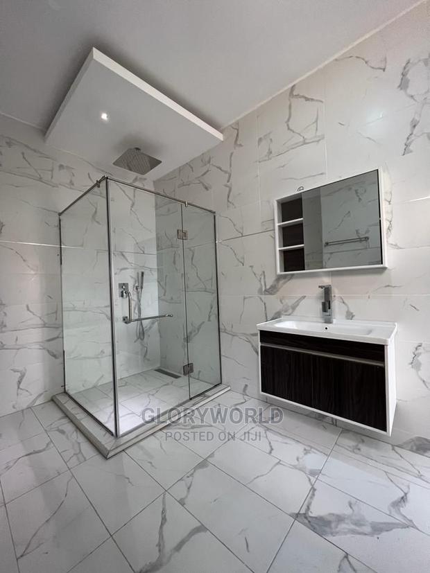 5bdrm House in East Legon for sale · Photo 5
