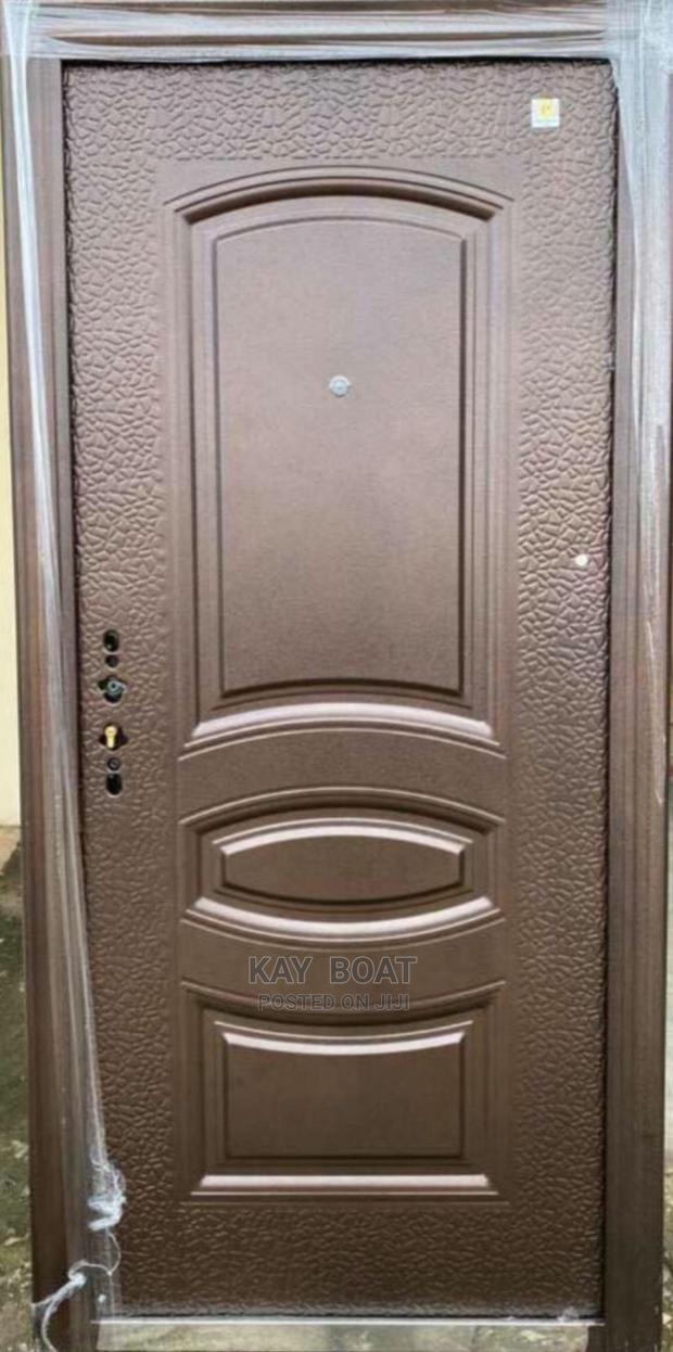 A Weatherproof Door Available With All Accessories · Photo 1