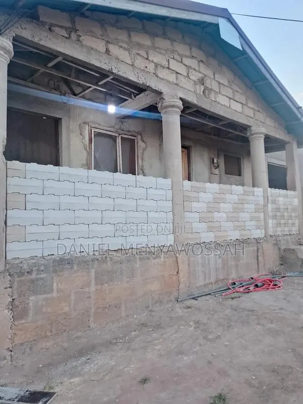 3bdrm House in Kusum Estate, Amasaman for sale · Photo 1