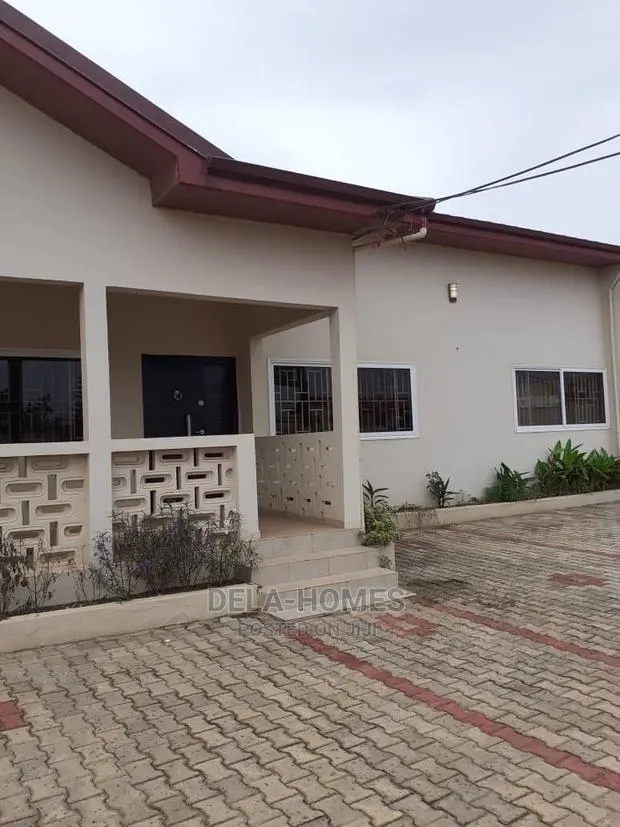 Four Bedroom HSE for Rent at Adenta Barrier. · Photo 1