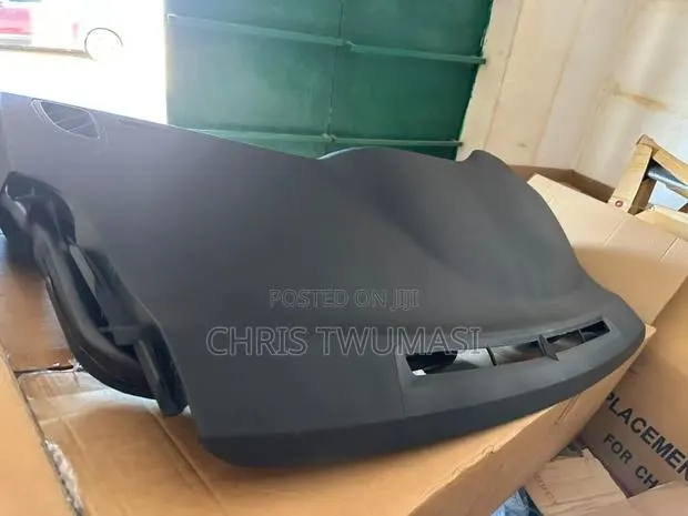 Toyota Vizt From 2015 to 2019 Dashboard · Photo 1