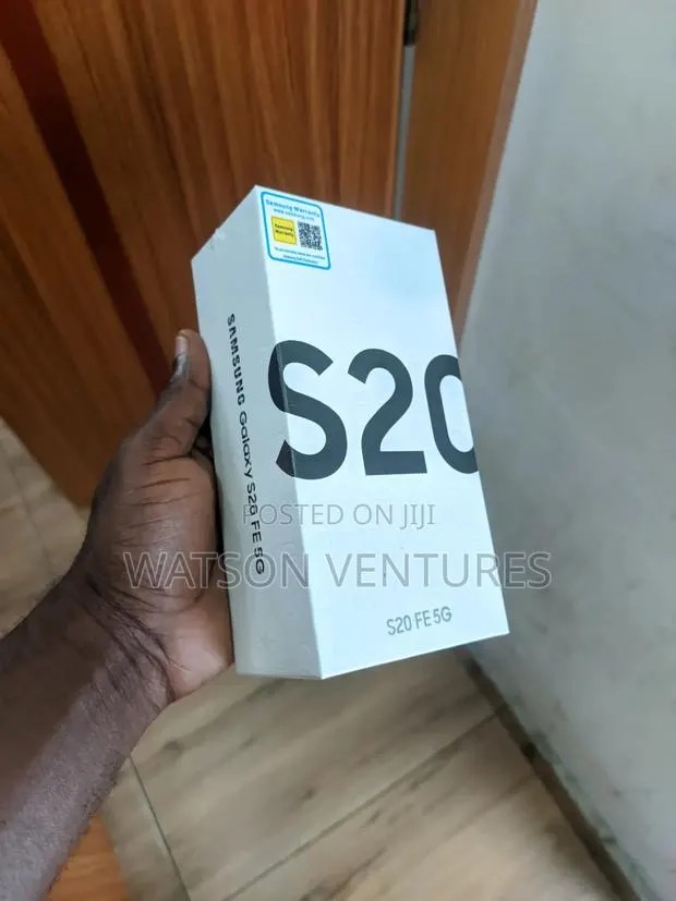 New Samsung Galaxy S20 FE 128 GB Blue · Photo 1