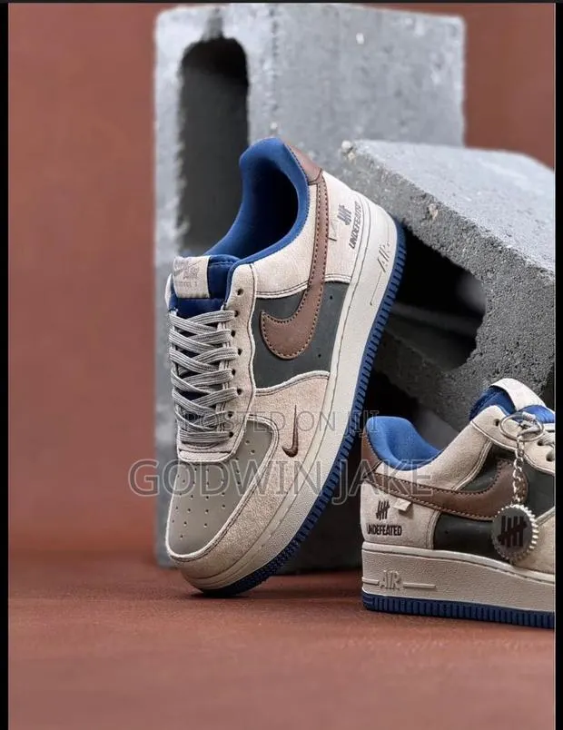 Nike Air Force 1 Low “Undefeated” – Beige / Taupe / Brown / Royal Blue · Photo 1
