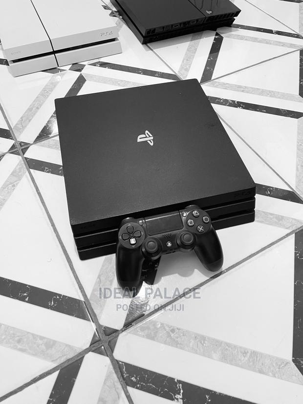 UK Used Playstation 4 Pro · Photo 3