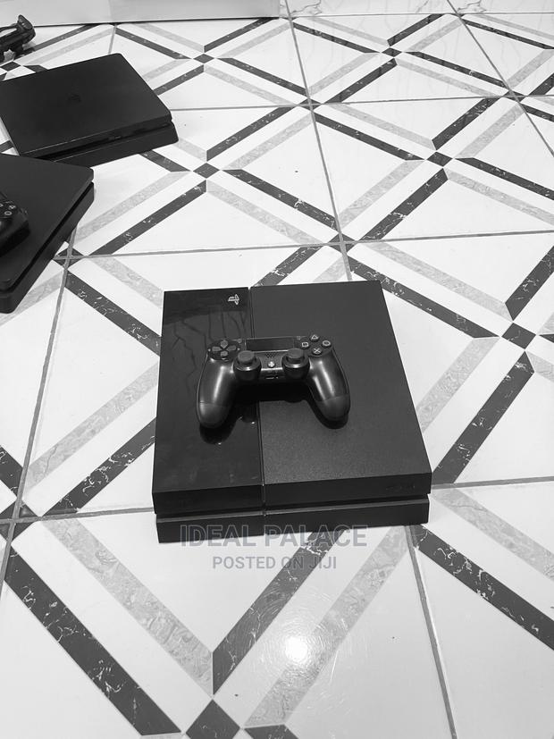Uk Used Ps4 Standard · Photo 2